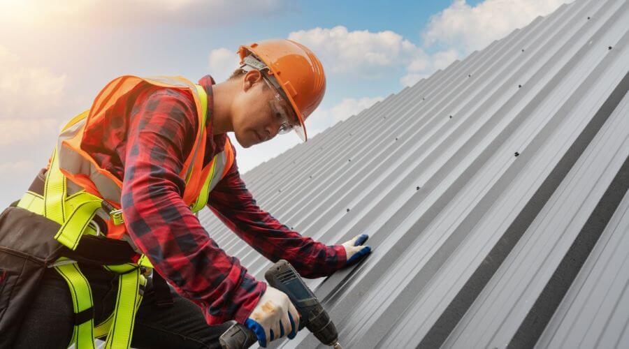 Professional Emergency Roof Repairs services in Hawkins, WI
